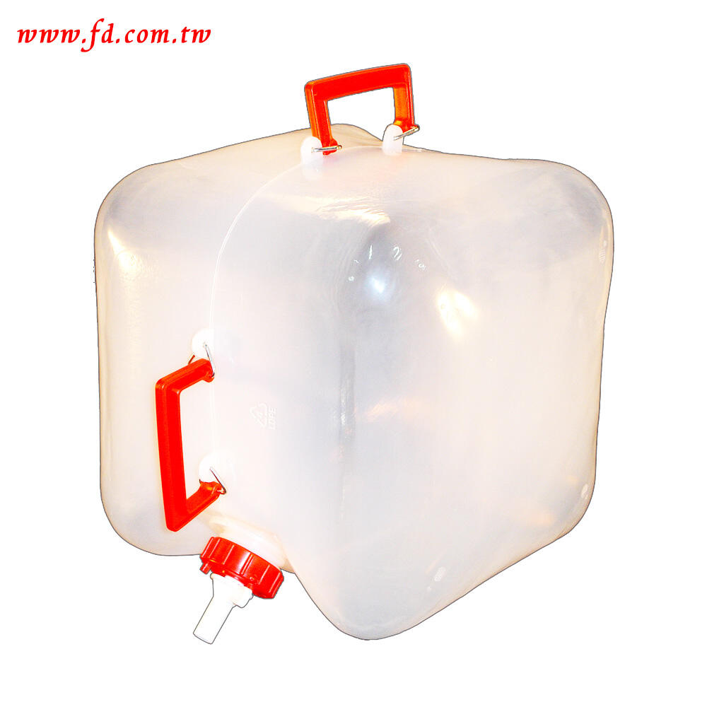 BPA free 20 litter / 5 gallon water jug with spigot